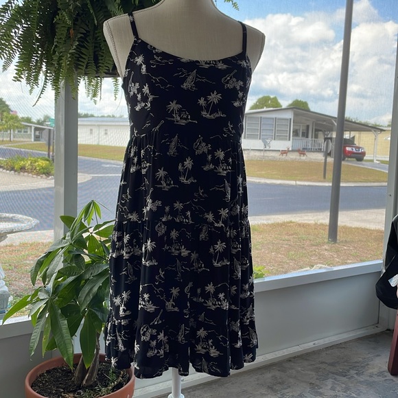 Hollister Tropical Print Sun Dress - Picture 2 of 10